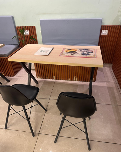 A To Z Old Furniture